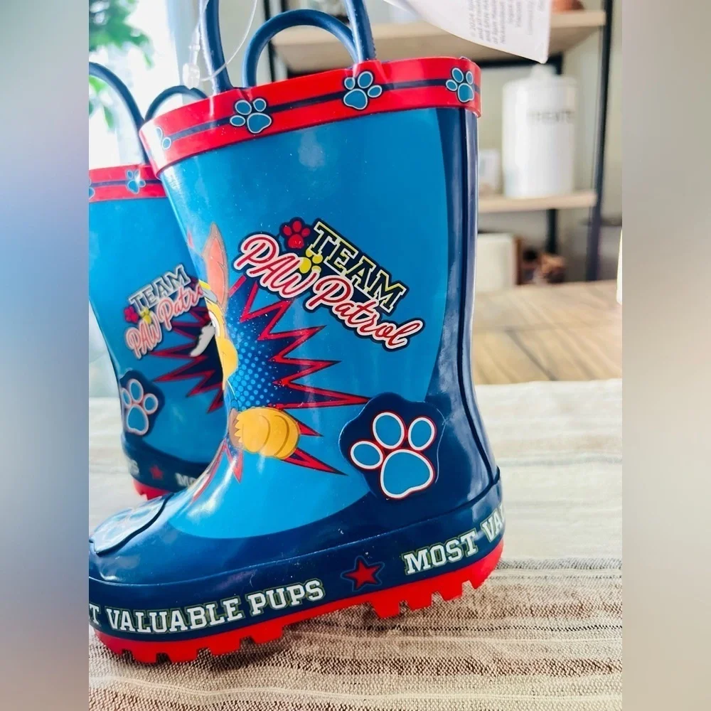 Paw patrol kids water boots size 5/6 NEW